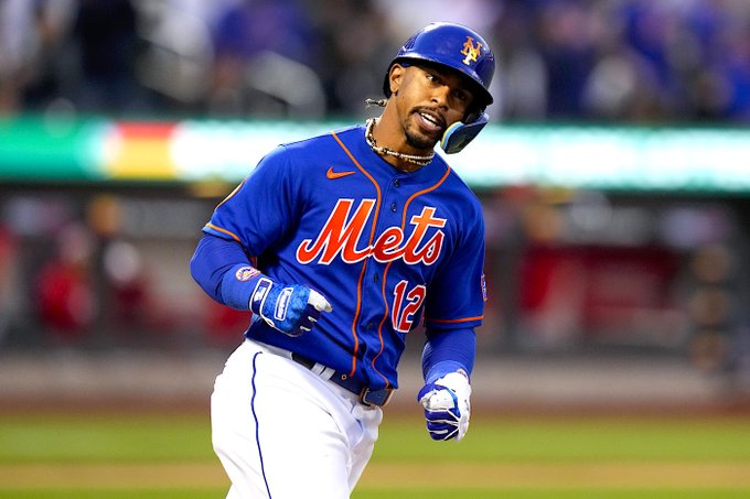 El puertorriqueño Lindor pega jonrón y levanta a los Mets ante los Filis