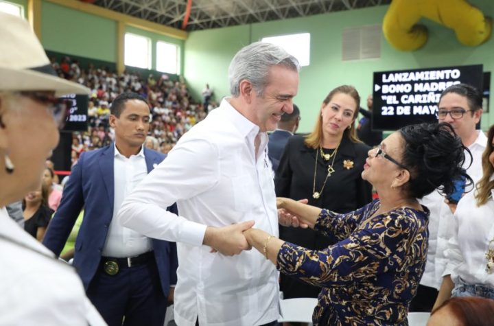 Abinader anuncia “Cariñito para mamá”, un bono de RD,500 para un millón de madres