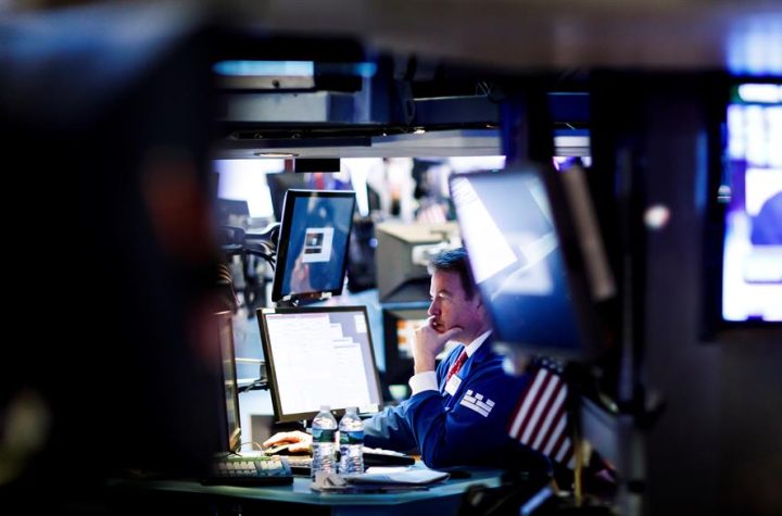 Wall Street cierra en verde y el Dow Jones gana un 0,43 % tras otra bajada de la inflación