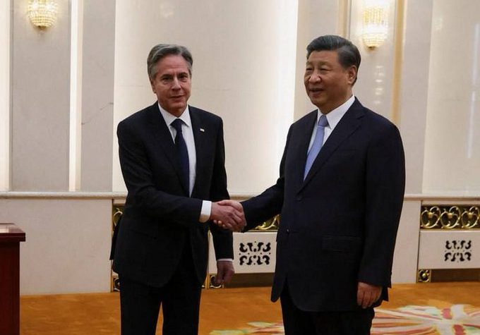 Xi Jinping y Antony Blinken dialogan en Pekín para intentar normalizar las relaciones