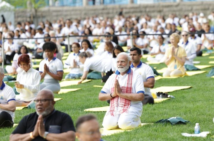 El primer ministro indio lidera en NY los festejos del Día Internacional del Yoga