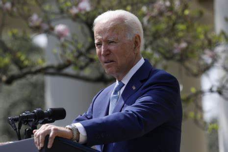 Biden reconoce que EEUU envía armas de fuego «peligrosas» a México