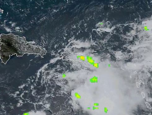 Meteorología vigila evolución de onda tropical que puede convertirse en ciclón