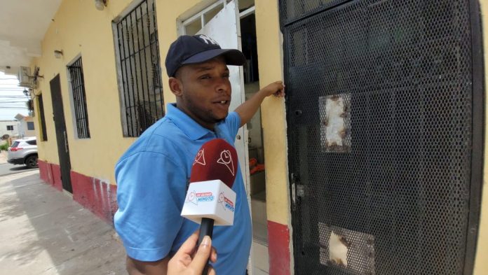 Hedor que emana del mar afecta a residentes en Zona Colonial