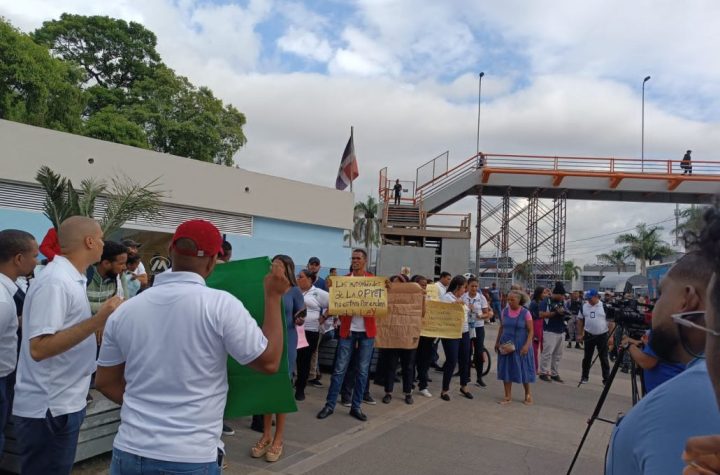 Trabajadores del Metro realizan paro, dicen conductores no están capacitados