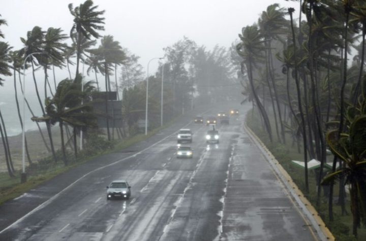 Aguaceros y ráfagas de viento predominarán este sábado por efecto de vaguada