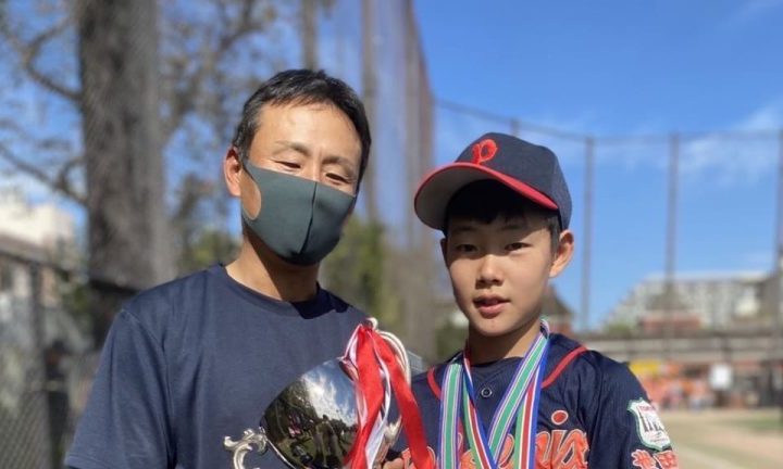 Destacan habilidades de niño japones de 12 años en el béisbol