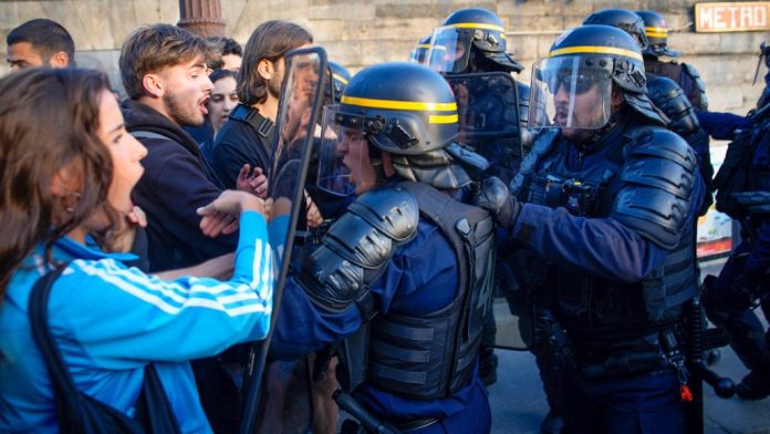 Disturbios en Francia empiezan a disminuir tras despliegue policial masivo