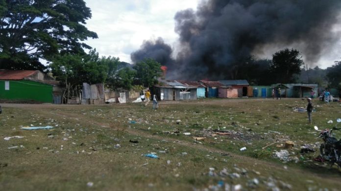 Incendio destruye varias viviendas en Imbert, Puerto Plata