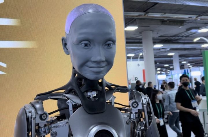 El robot Ameca: «Los humanos no deberían tener miedo de las inteligencias artificiales»