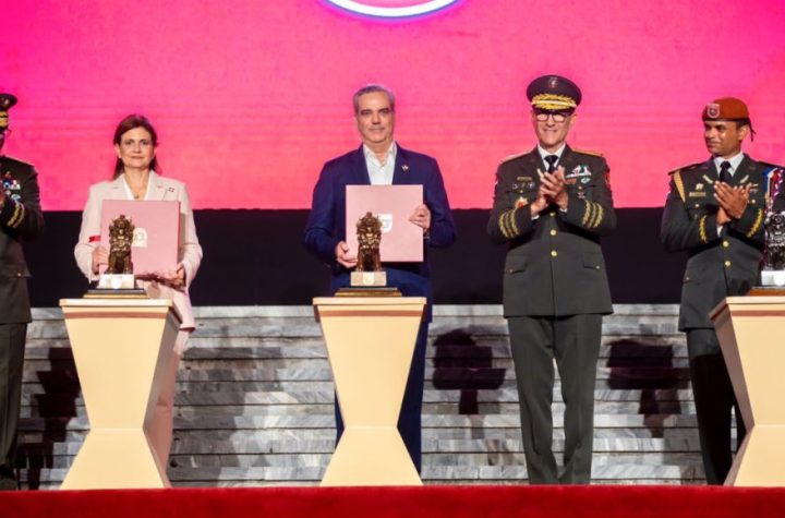 Abinader y vicepresidenta Peña encabezan acto 76 aniversario del Primer Regimiento Dominicano Guardia Presidencial