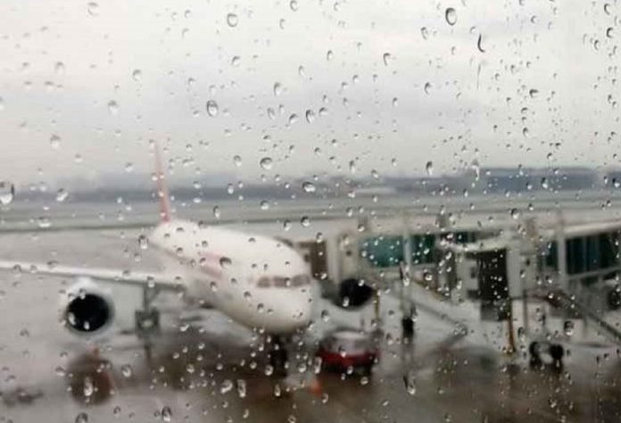 Cierran varios aeropuertos de RD por paso de la tormenta Franklin