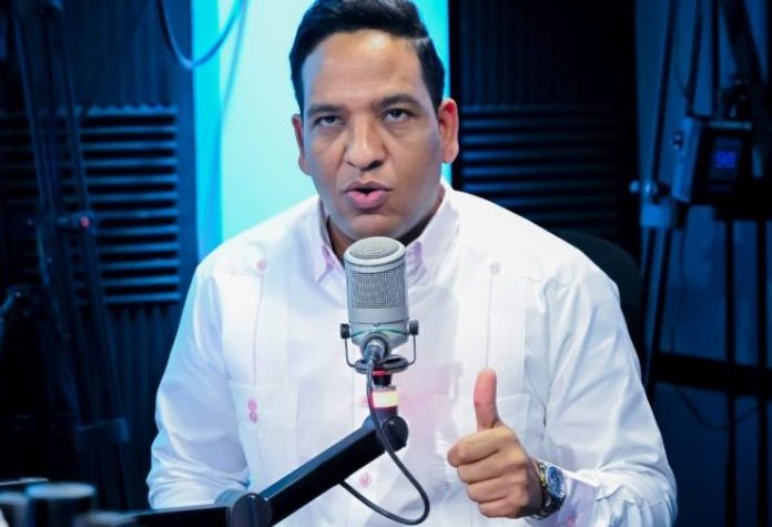 Hansel García revela Domingo Contreras trabajará por Leonel, no por Abel