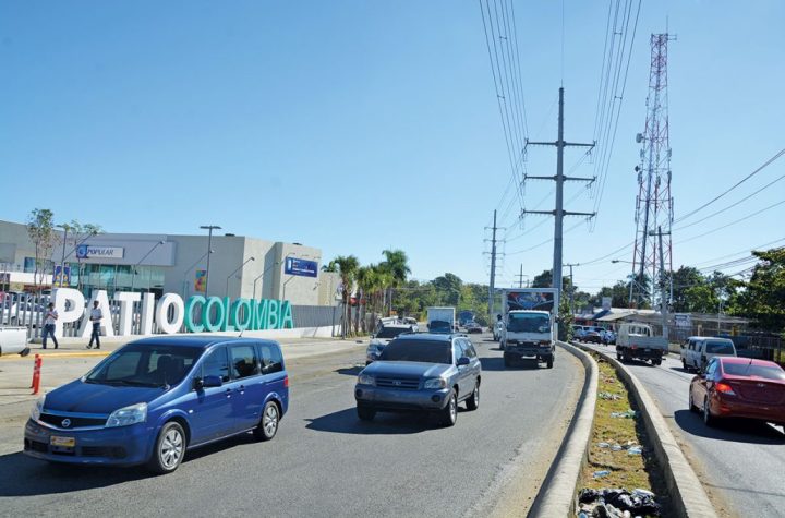 Reportan mal estado en tramo de la Avenida República de Colombia