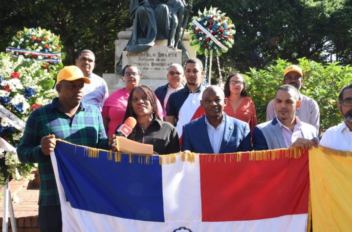 Frente Amplio rinde homenaje a Juan Pablo Duarte en su 211 aniversario