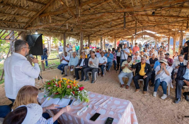 FEDA impulsa la diversificación agropecuaria del EsteFeria Ecoturística y de Producción marca un hito en el desarrollo local