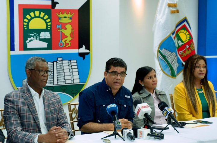 Alcalde Dío Astacio anuncia plan de desmonte de propaganda política en Santo Domingo Este