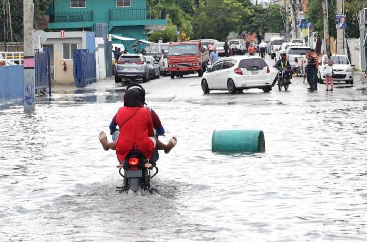 Ministerio de Trabajo llama a flexibilizar jornada laboral en zonas afectadas por lluvias