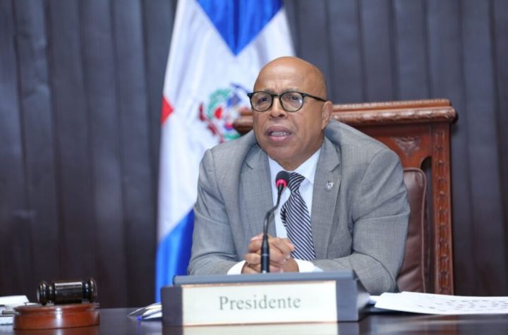 Alfredo Pacheco se retracta de llamar «payaso» a Nicolás Maduro