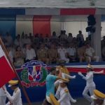 Bajo lluvias realizan desfile cívico-militar por el Día de la Constitución