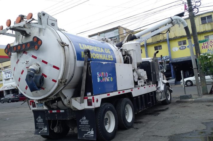 Alcaldía del Distrito Nacional amplía limpieza preventiva para mitigar efectos de las lluvias